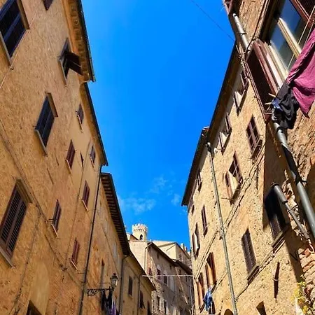 E Brevi Periodi Porta Etrusca La Panchina Al Sole